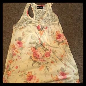 Flowery tank